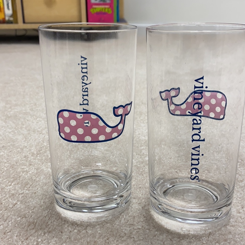 Vineyard Vines plastic tumblers - set of 4 - Picture 3 of 4